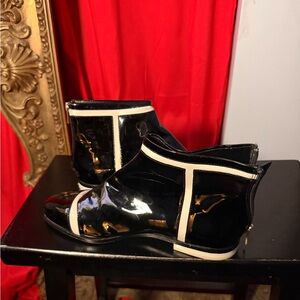 Calvin Klein B/W Ankle Boots (size 7.5)